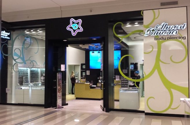 Mall-of-America-Almost-Famous-Body-Piercing-Storefront